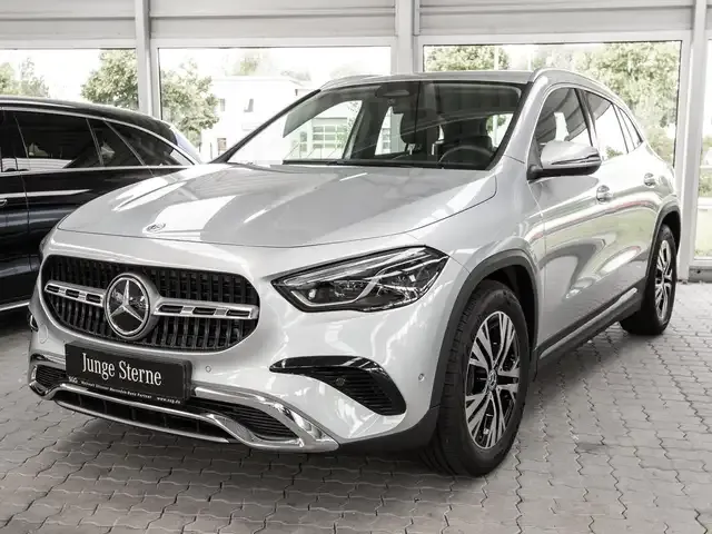 Mercedes-Benz GLA 180