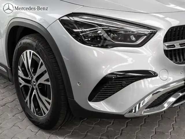 Mercedes-Benz GLA 180
