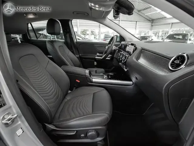 Mercedes-Benz GLA 180