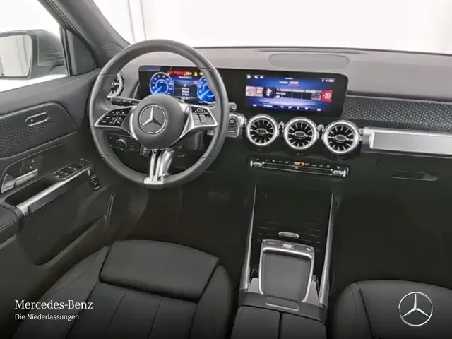 Mercedes-Benz EQB 250