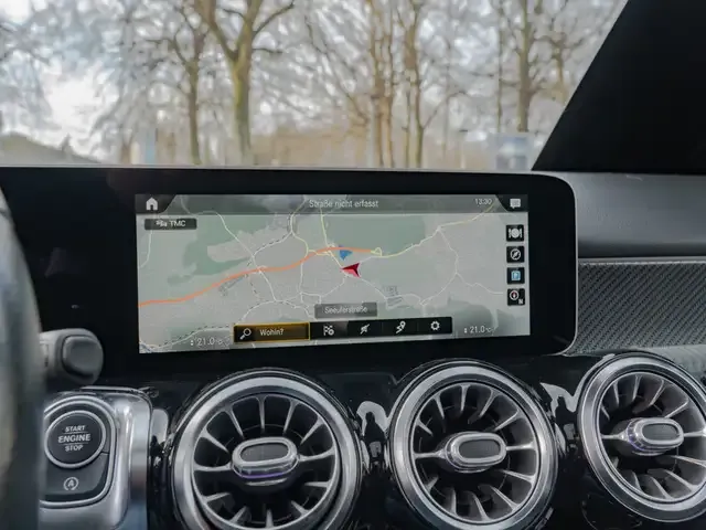 Mercedes-Benz GLB 250