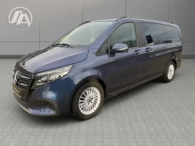 Mercedes-Benz V 220