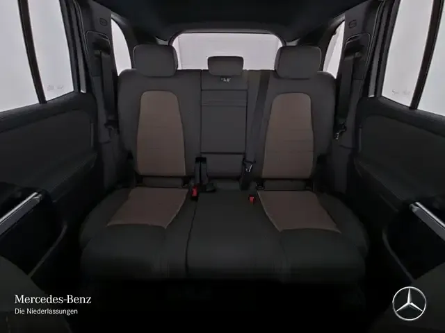 Mercedes-Benz EQB 300