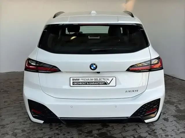 BMW 220