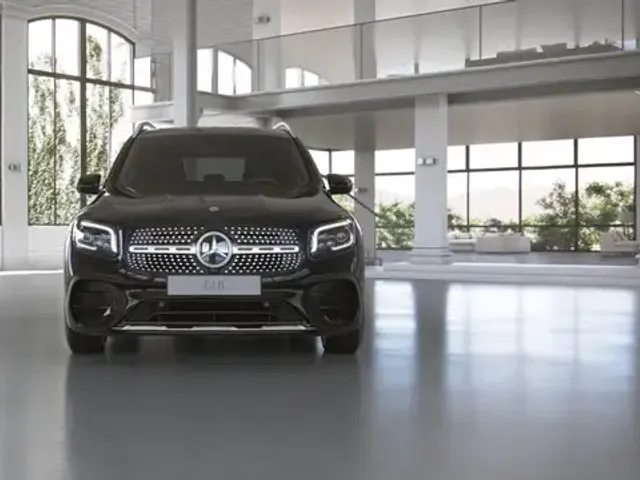 Mercedes-Benz GLB 220