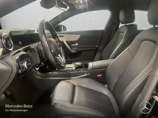 Mercedes-Benz CLA 220