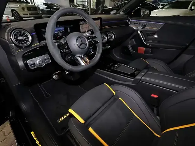 Mercedes-Benz CLA 45 AMG