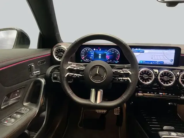 Mercedes-Benz CLA 200