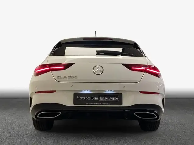 Mercedes-Benz CLA 200