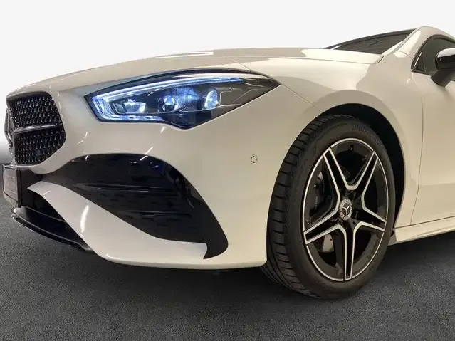 Mercedes-Benz CLA 200