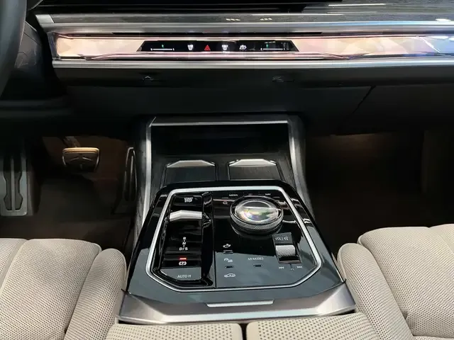 BMW 760