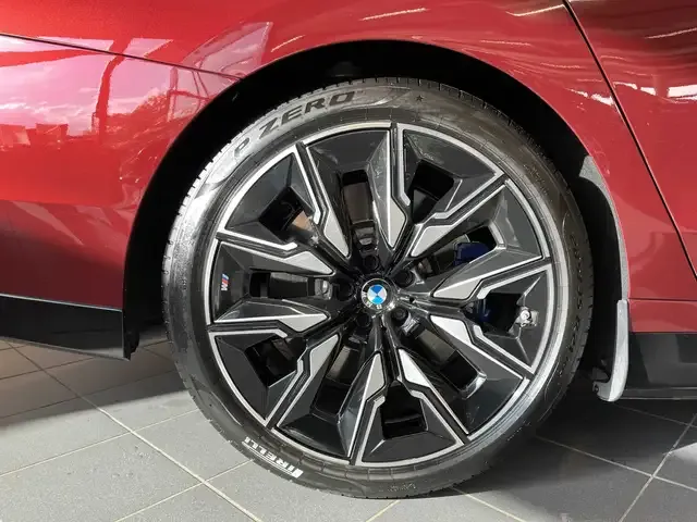 BMW 760