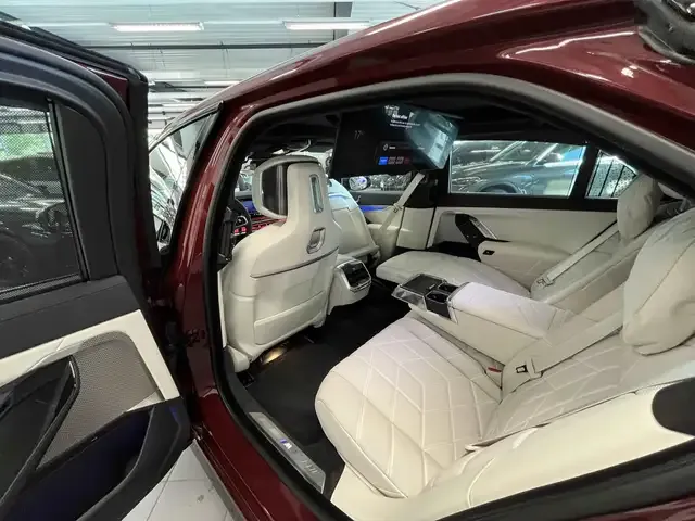 BMW 760