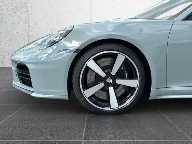 Porsche 992