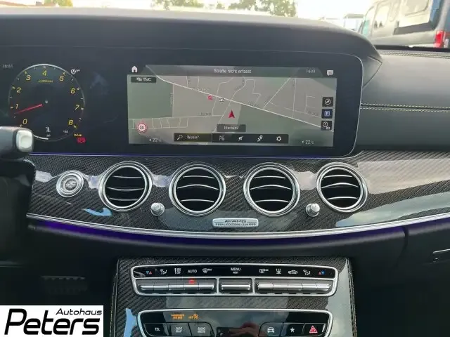 Mercedes-Benz E 63 AMG