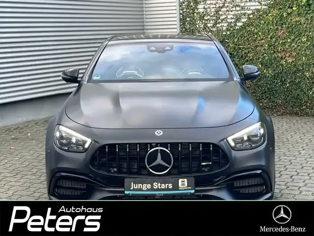 Mercedes-Benz E 63 AMG