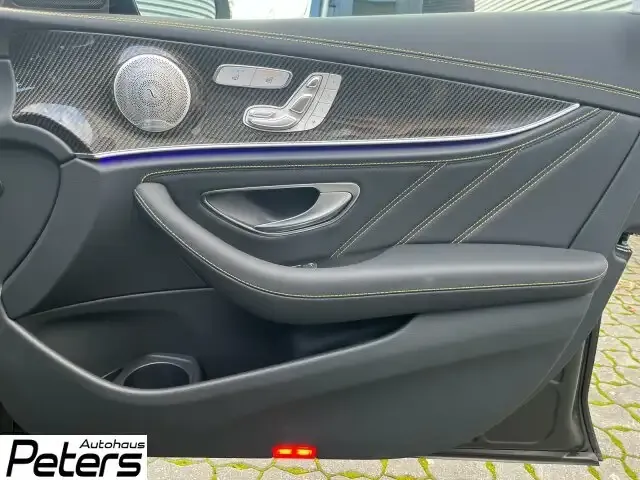 Mercedes-Benz E 63 AMG