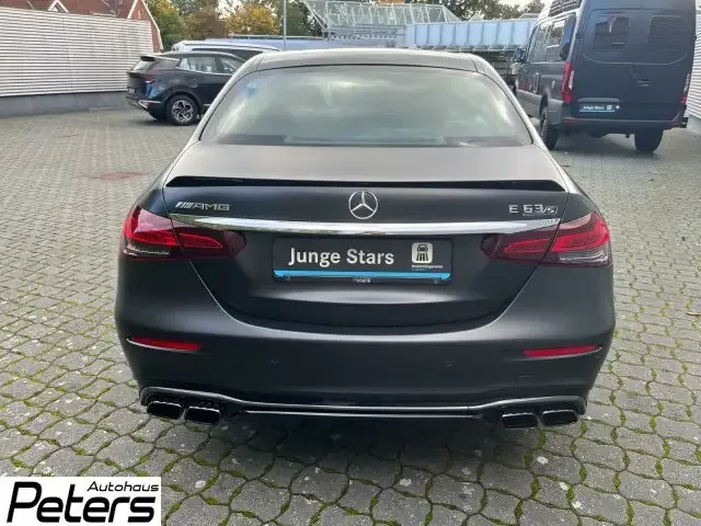 Mercedes-Benz E 63 AMG