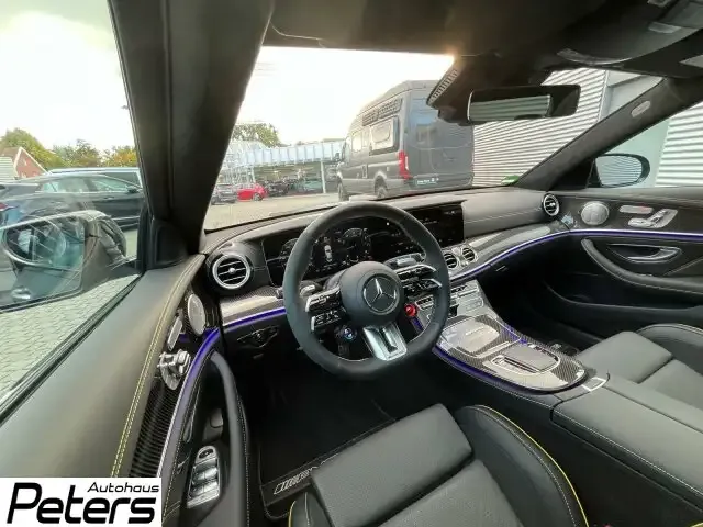 Mercedes-Benz E 63 AMG