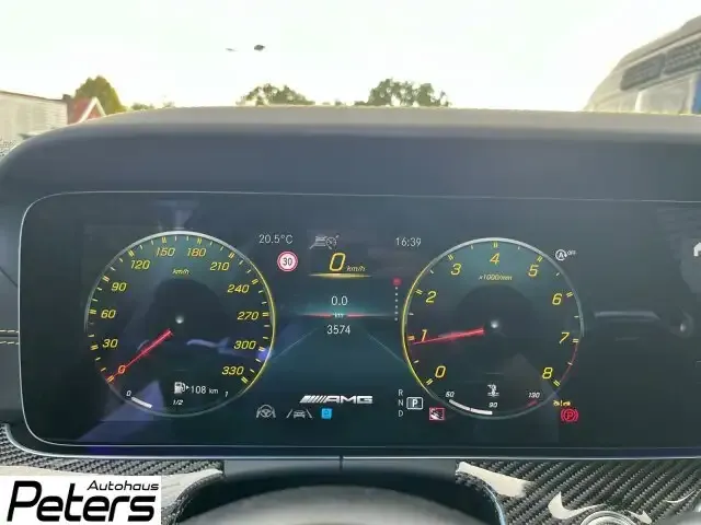 Mercedes-Benz E 63 AMG