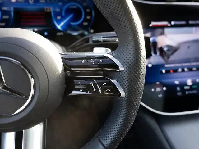 Mercedes-Benz EQE 500