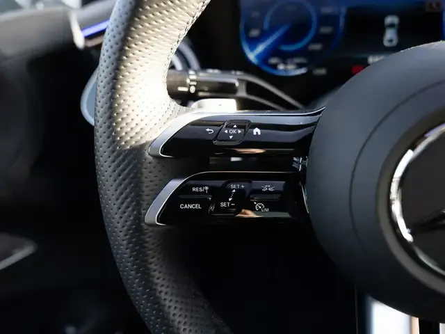 Mercedes-Benz EQE 500