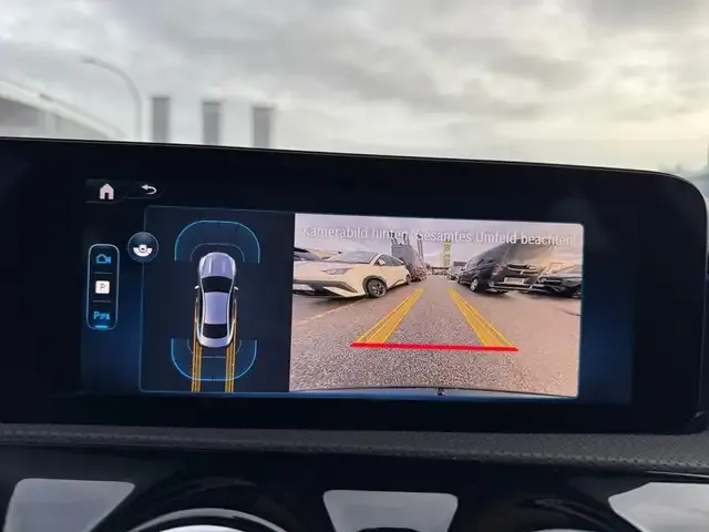 Mercedes-Benz CLA 200