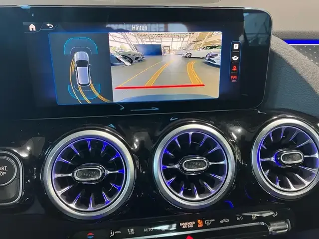 Mercedes-Benz EQA 300