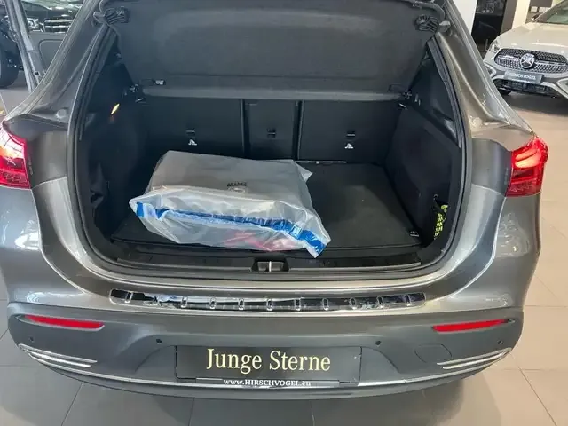 Mercedes-Benz EQA 300