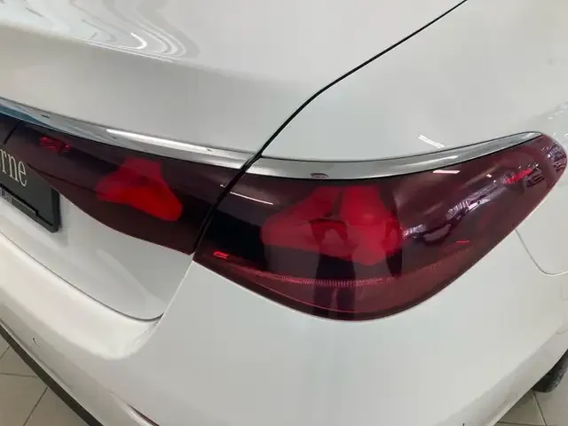 Mercedes-Benz E 200