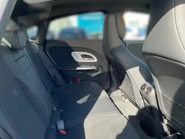 Mercedes-Benz CLA 350