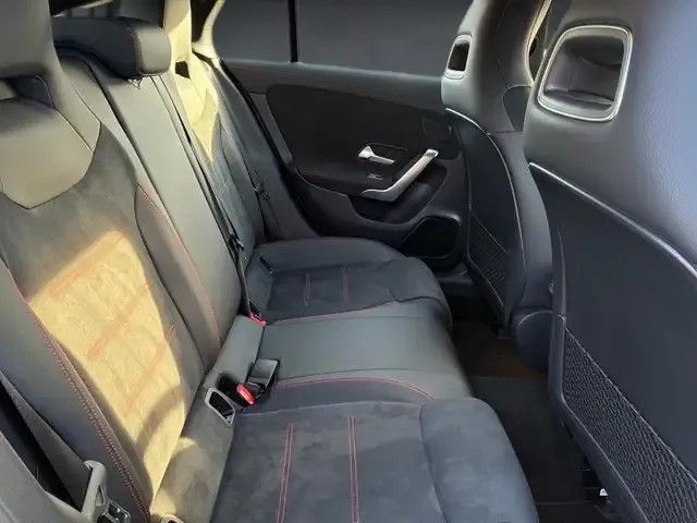 Mercedes-Benz CLA 220