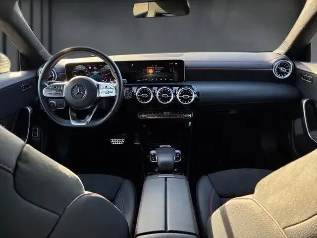 Mercedes-Benz CLA 220