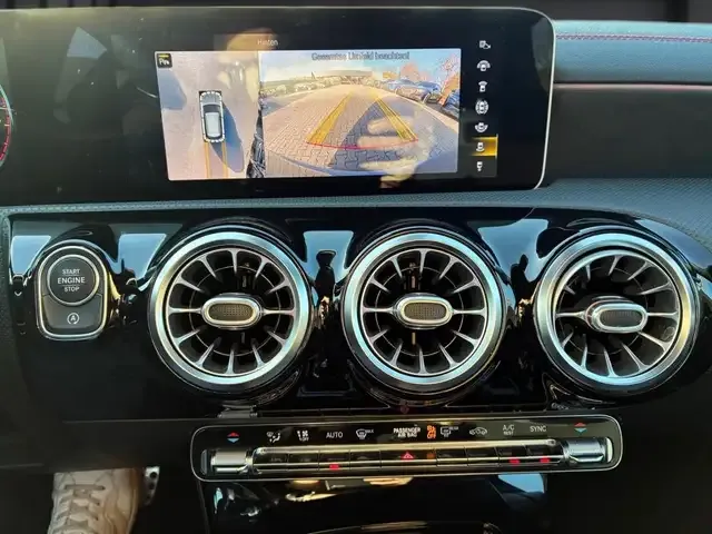 Mercedes-Benz CLA 220