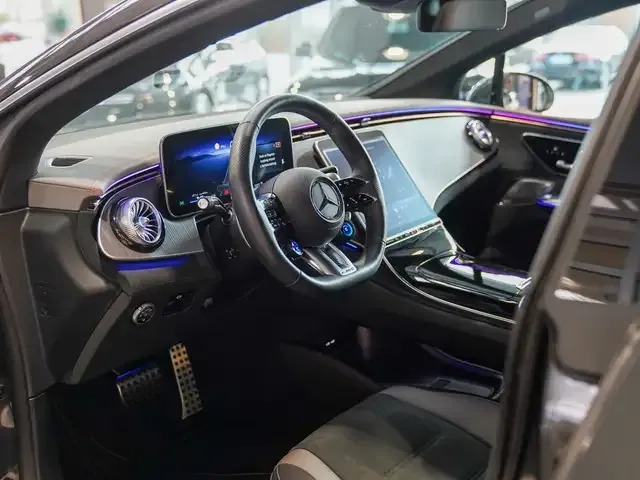 Mercedes-Benz EQE 43
