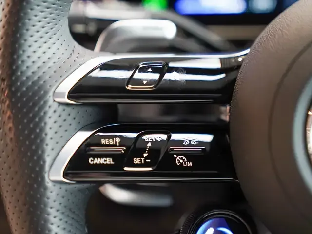 Mercedes-Benz EQE 43