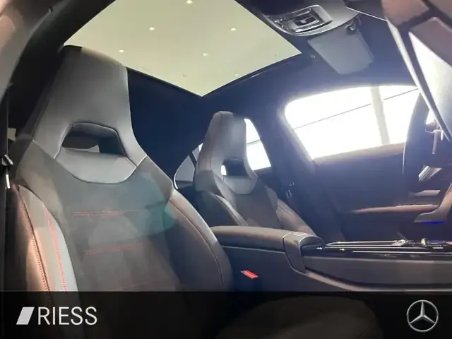 Mercedes-Benz CLA 220