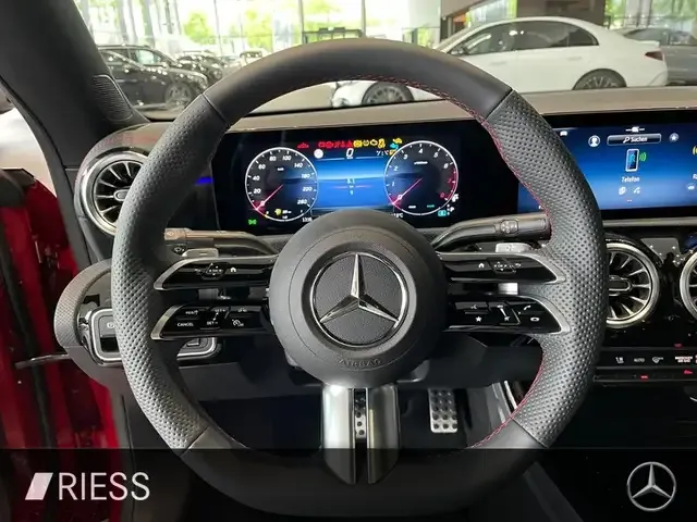 Mercedes-Benz CLA 220