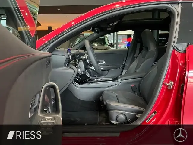 Mercedes-Benz CLA 220