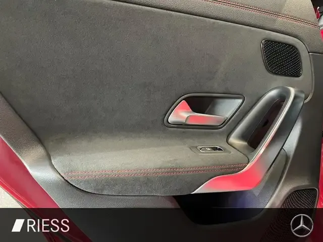 Mercedes-Benz CLA 220