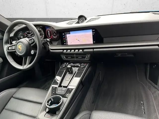 Porsche 992