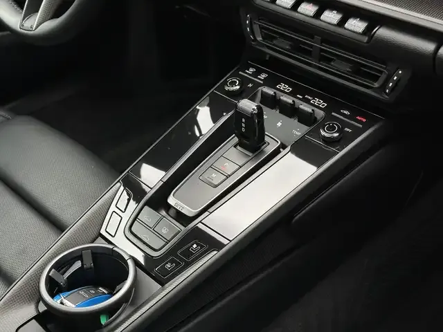 Porsche 992