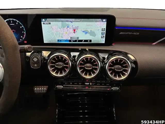 Mercedes-Benz CLA 45 AMG