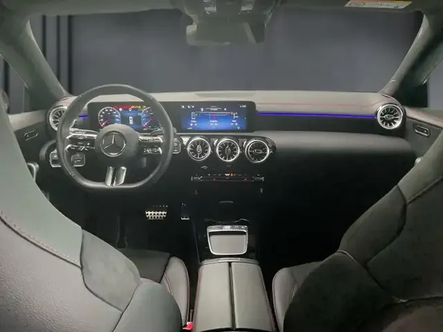 Mercedes-Benz CLA 180
