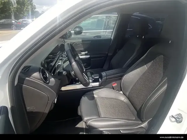 Mercedes-Benz GLB 250