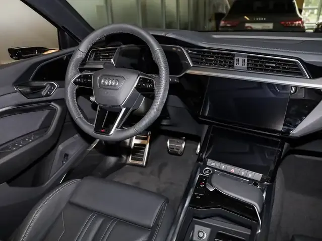 Audi Q8 e-tron