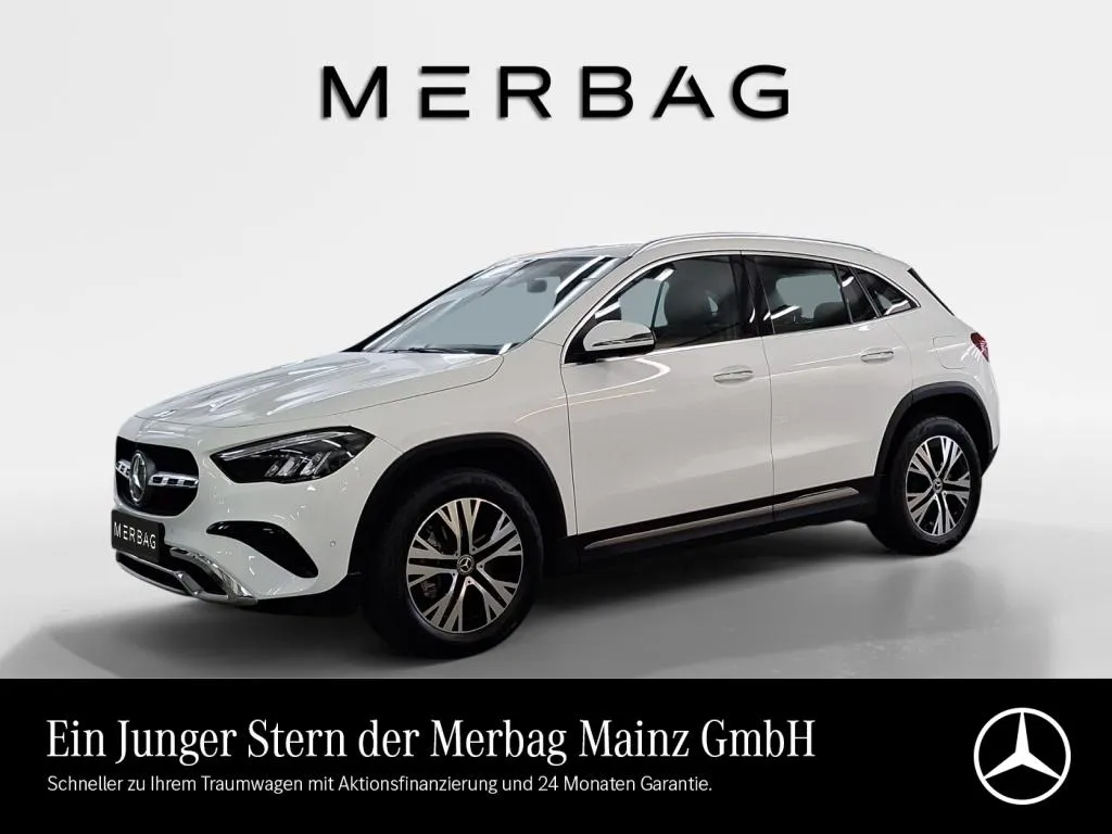 Mercedes-Benz GLA 220