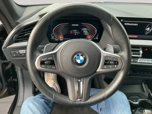 BMW 235