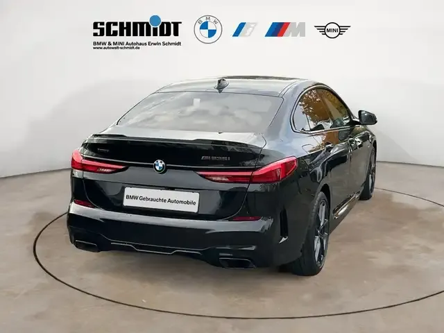 BMW 235