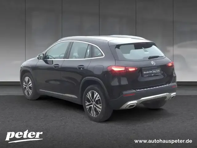 Mercedes-Benz GLA 220